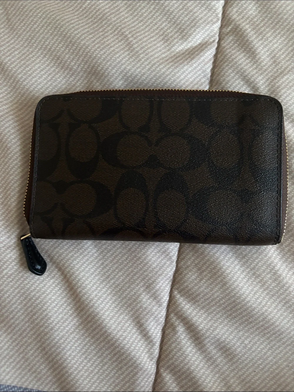 Coach Brown/Black Signature Zip Wallet